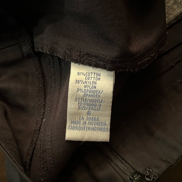 ❗️FREE w/purchase❗️Ricki’s Ladies Size 6 Black Skirt (minor repair needed) - Picture 8 of 14